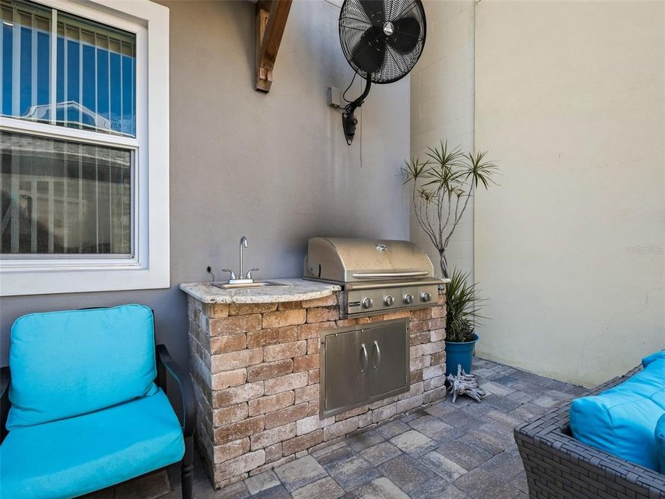 For Sale: $1,690,000 (3 beds, 3 baths, 3300 Square Feet)