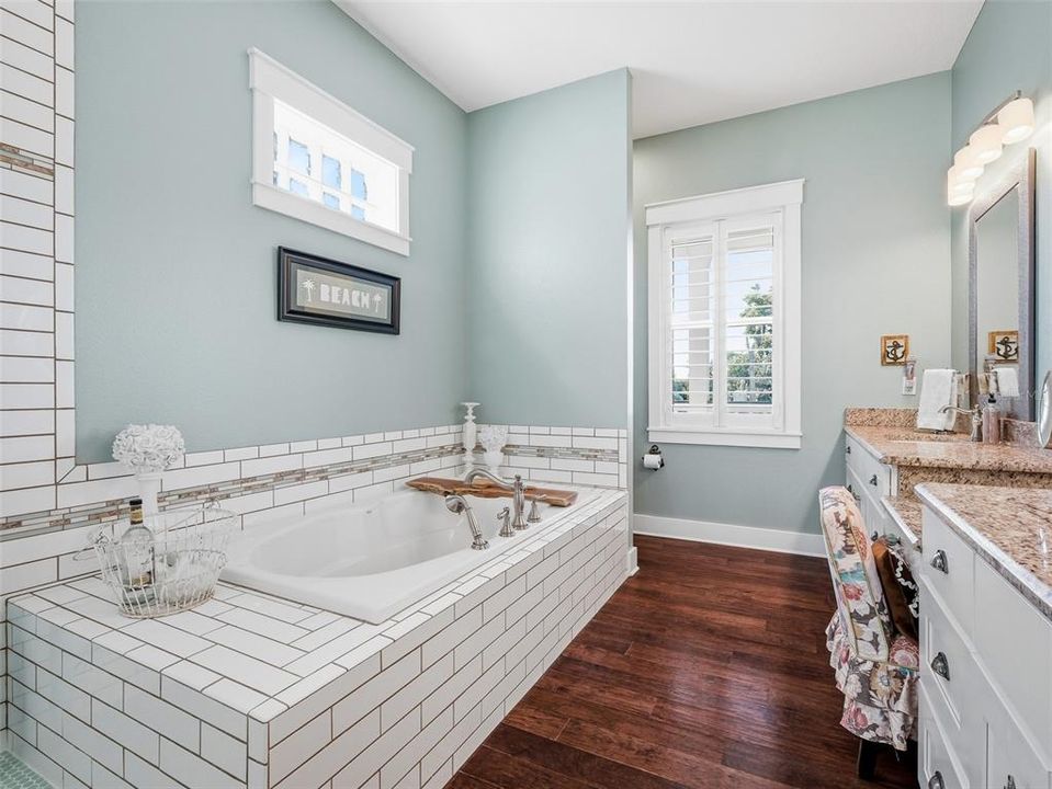 For Sale: $1,690,000 (3 beds, 3 baths, 3300 Square Feet)