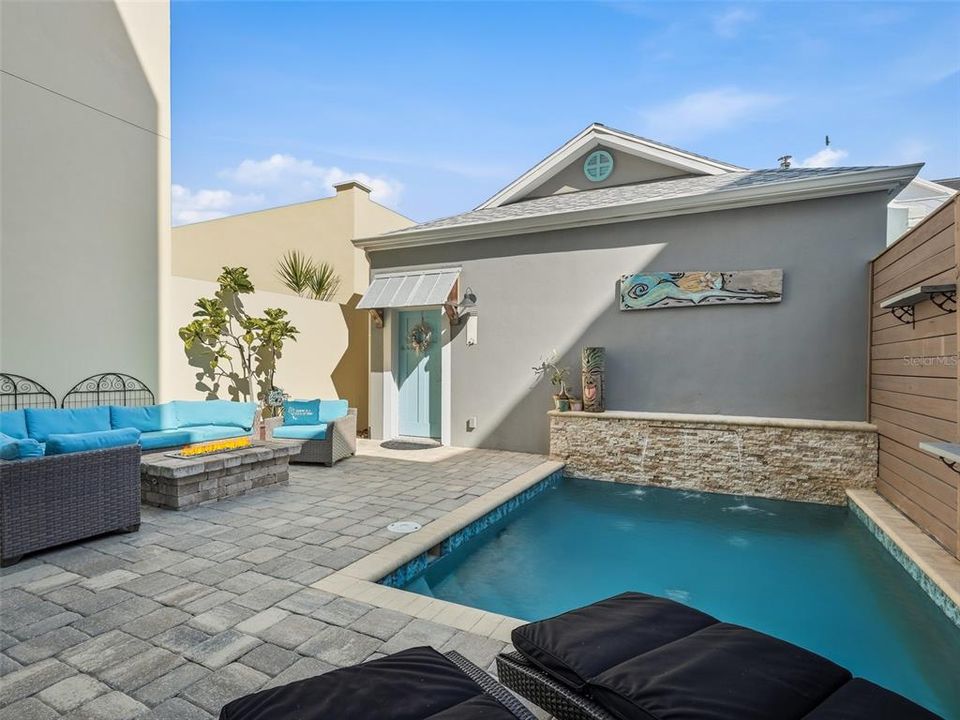 For Sale: $1,690,000 (3 beds, 3 baths, 3300 Square Feet)