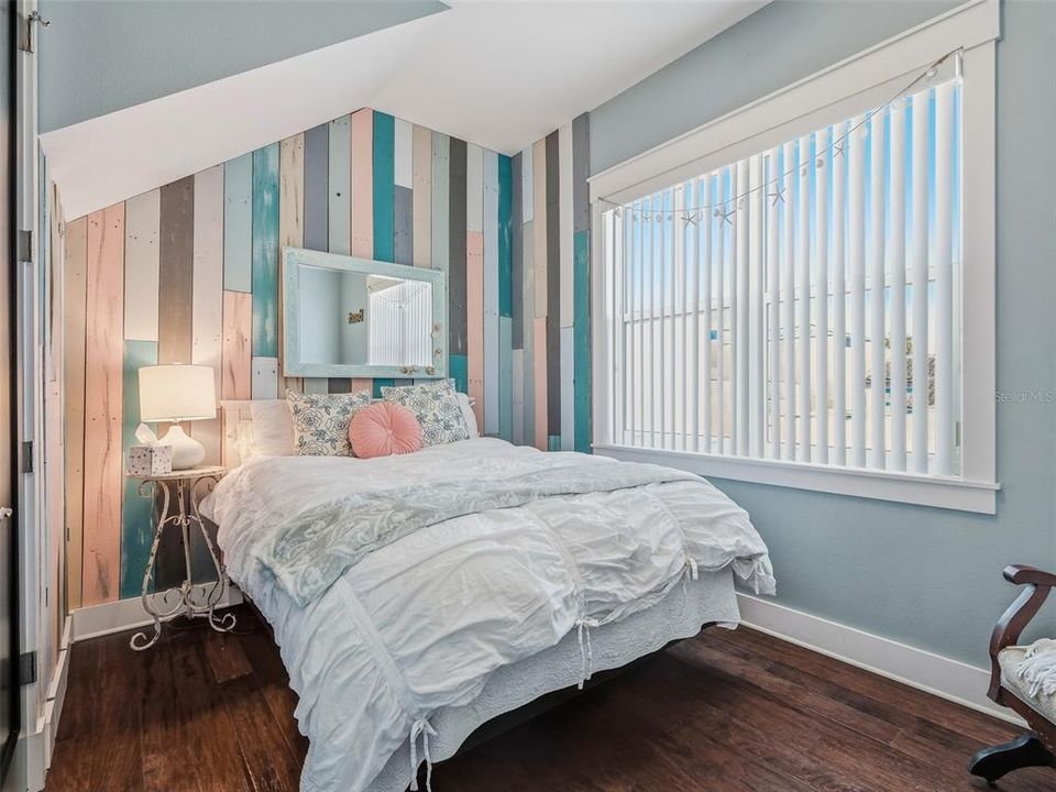 For Sale: $1,690,000 (3 beds, 3 baths, 3300 Square Feet)