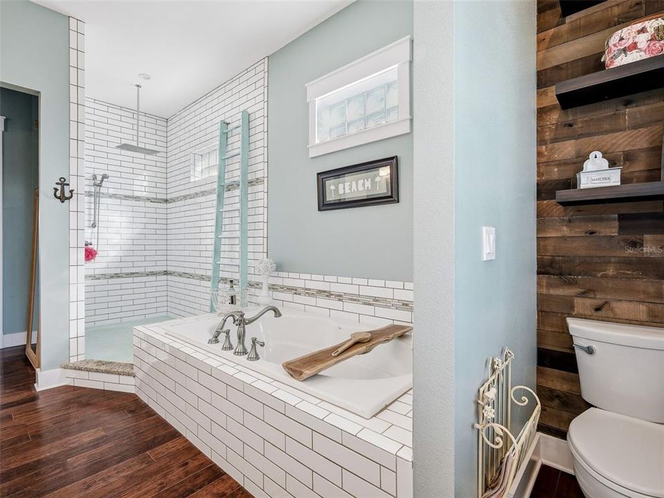 For Sale: $1,690,000 (3 beds, 3 baths, 3300 Square Feet)