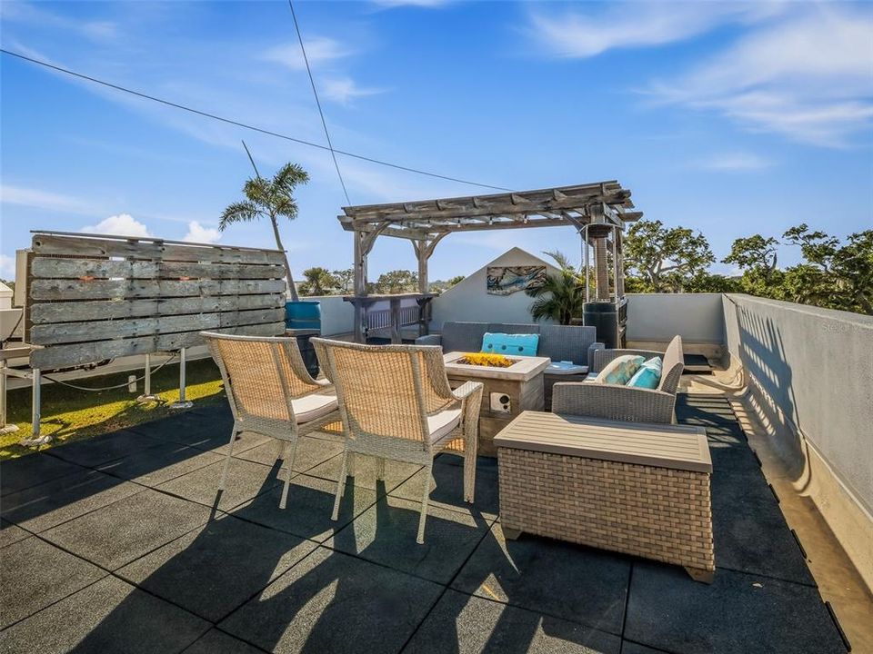 For Sale: $1,690,000 (3 beds, 3 baths, 3300 Square Feet)