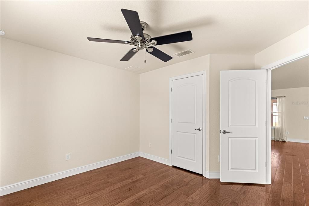 For Sale: $385,000 (4 beds, 2 baths, 1783 Square Feet)