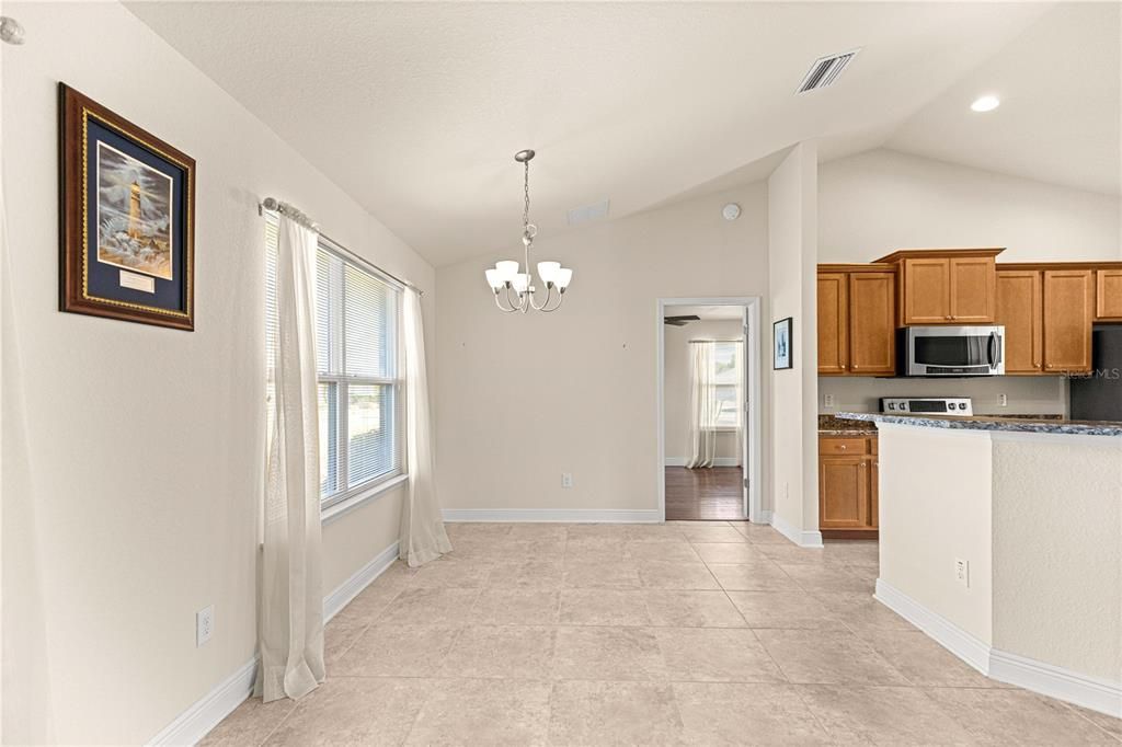 For Sale: $385,000 (4 beds, 2 baths, 1783 Square Feet)