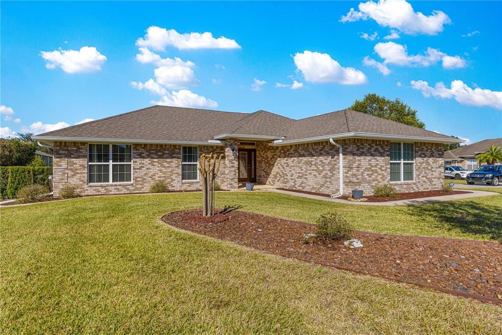 For Sale: $385,000 (4 beds, 2 baths, 1783 Square Feet)