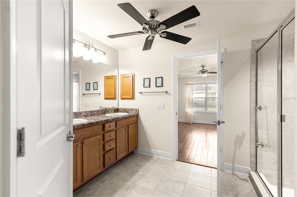 For Sale: $385,000 (4 beds, 2 baths, 1783 Square Feet)