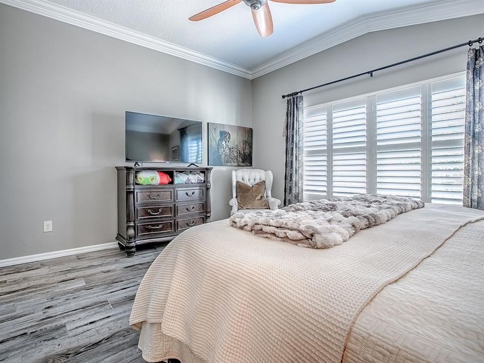 Activo con contrato: $379,900 (3 camas, 2 baños, 1597 Pies cuadrados)