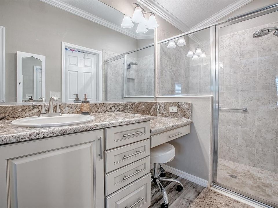 Activo con contrato: $379,900 (3 camas, 2 baños, 1597 Pies cuadrados)