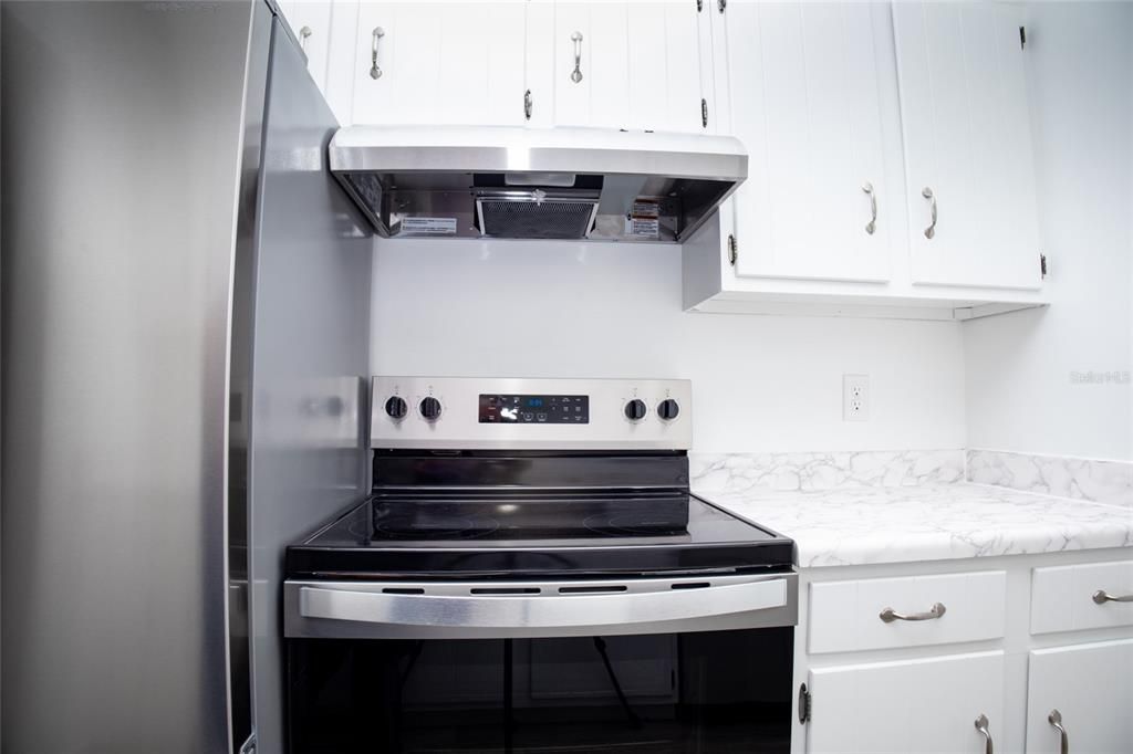 For Sale: $149,990 (1 beds, 1 baths, 730 Square Feet)