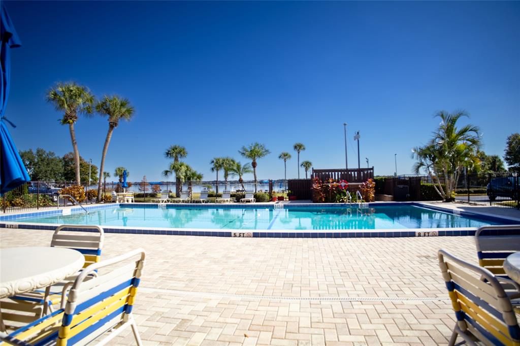 For Sale: $149,990 (1 beds, 1 baths, 730 Square Feet)