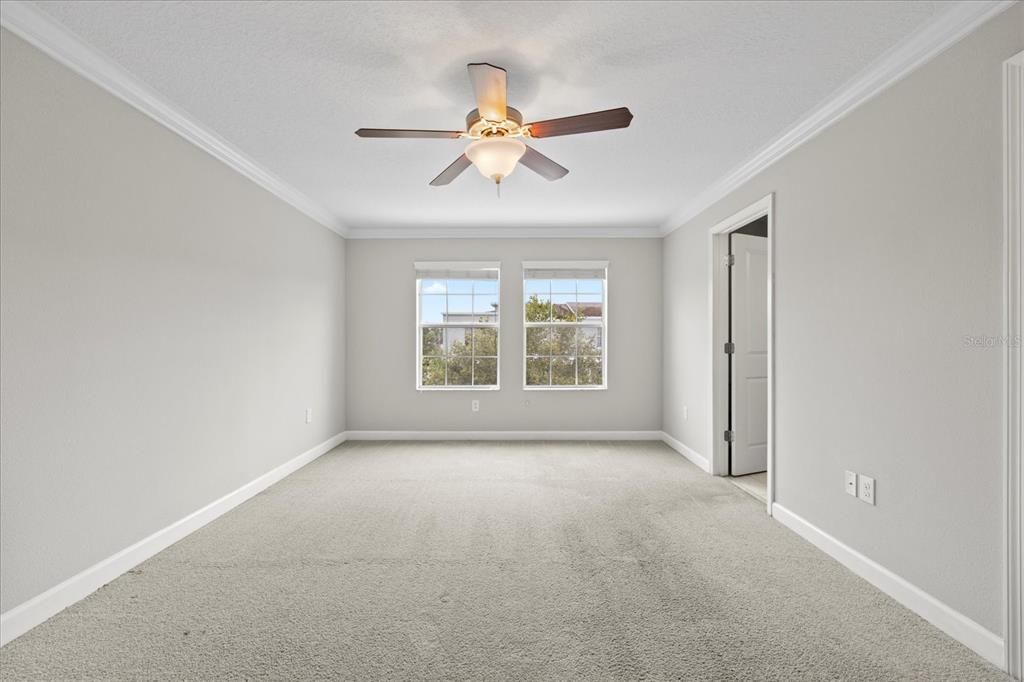 Activo con contrato: $655,000 (4 camas, 3 baños, 2226 Pies cuadrados)