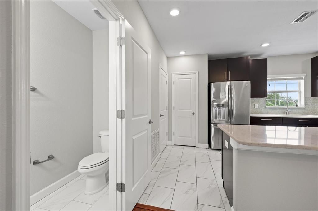 Activo con contrato: $655,000 (4 camas, 3 baños, 2226 Pies cuadrados)