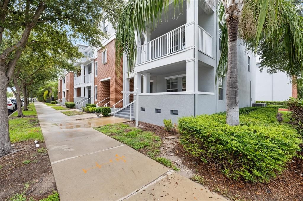 Activo con contrato: $655,000 (4 camas, 3 baños, 2226 Pies cuadrados)