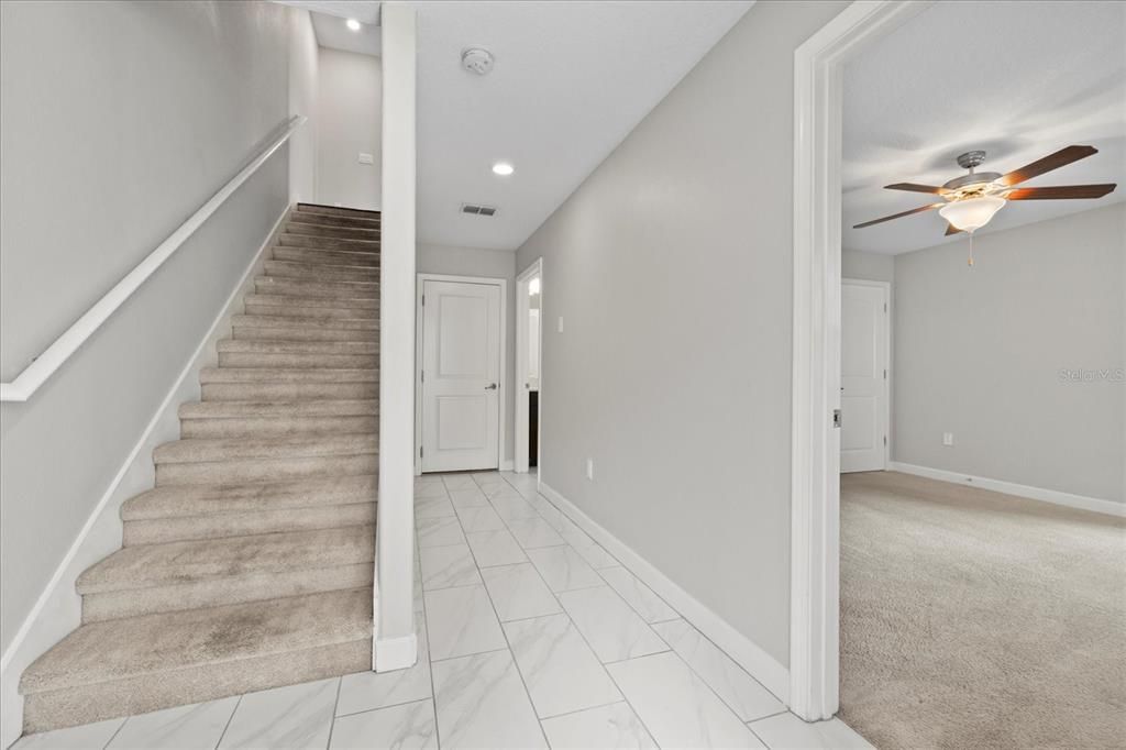 Activo con contrato: $655,000 (4 camas, 3 baños, 2226 Pies cuadrados)