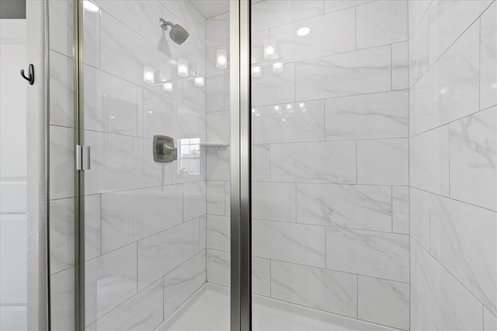 Activo con contrato: $655,000 (4 camas, 3 baños, 2226 Pies cuadrados)