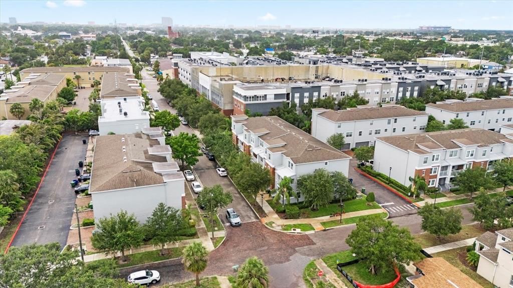 Activo con contrato: $655,000 (4 camas, 3 baños, 2226 Pies cuadrados)