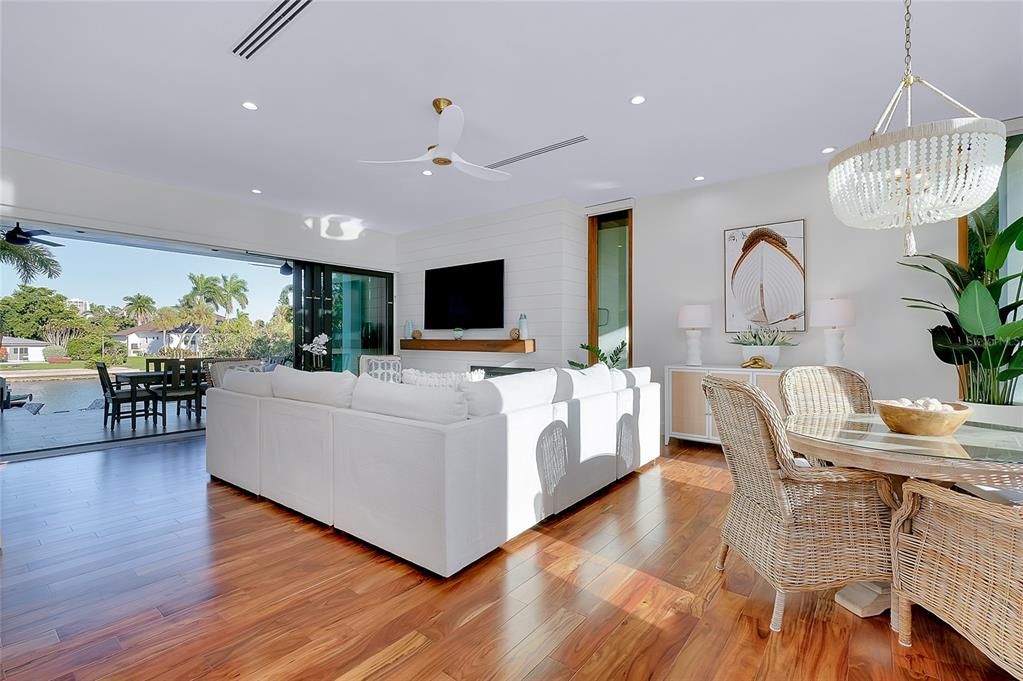 For Sale: $6,500,000 (5 beds, 4 baths, 4617 Square Feet)