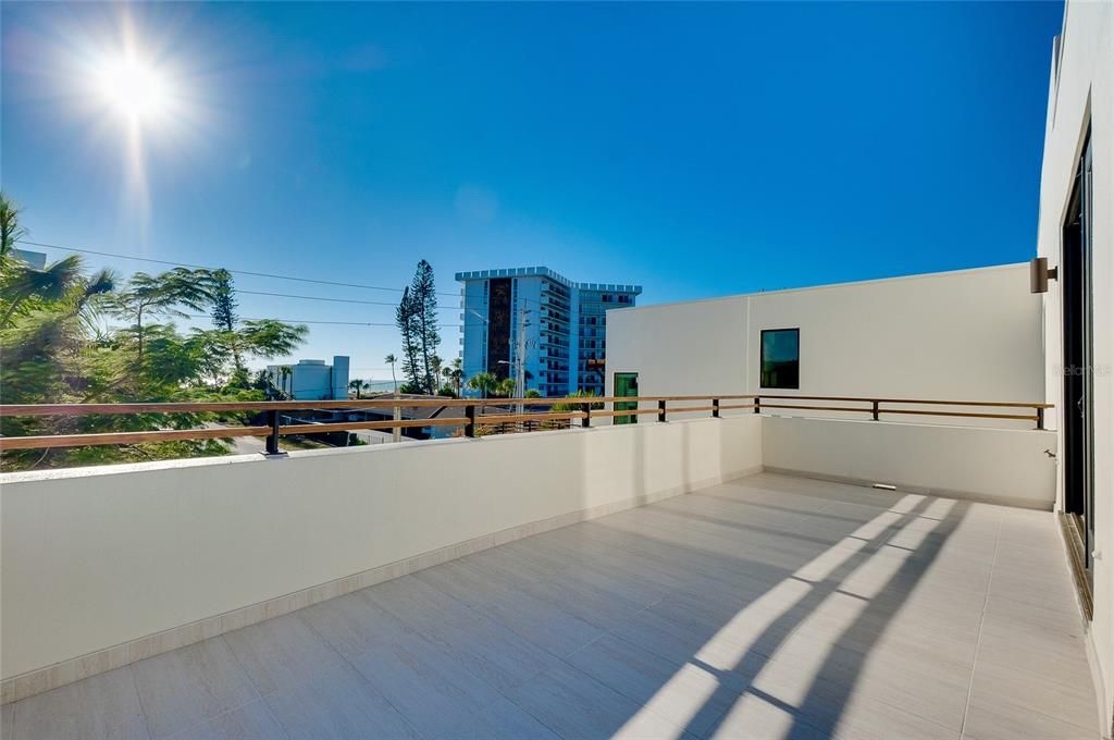 For Sale: $6,500,000 (5 beds, 4 baths, 4617 Square Feet)