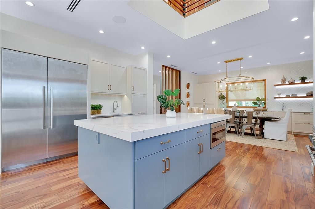 For Sale: $6,500,000 (5 beds, 4 baths, 4617 Square Feet)