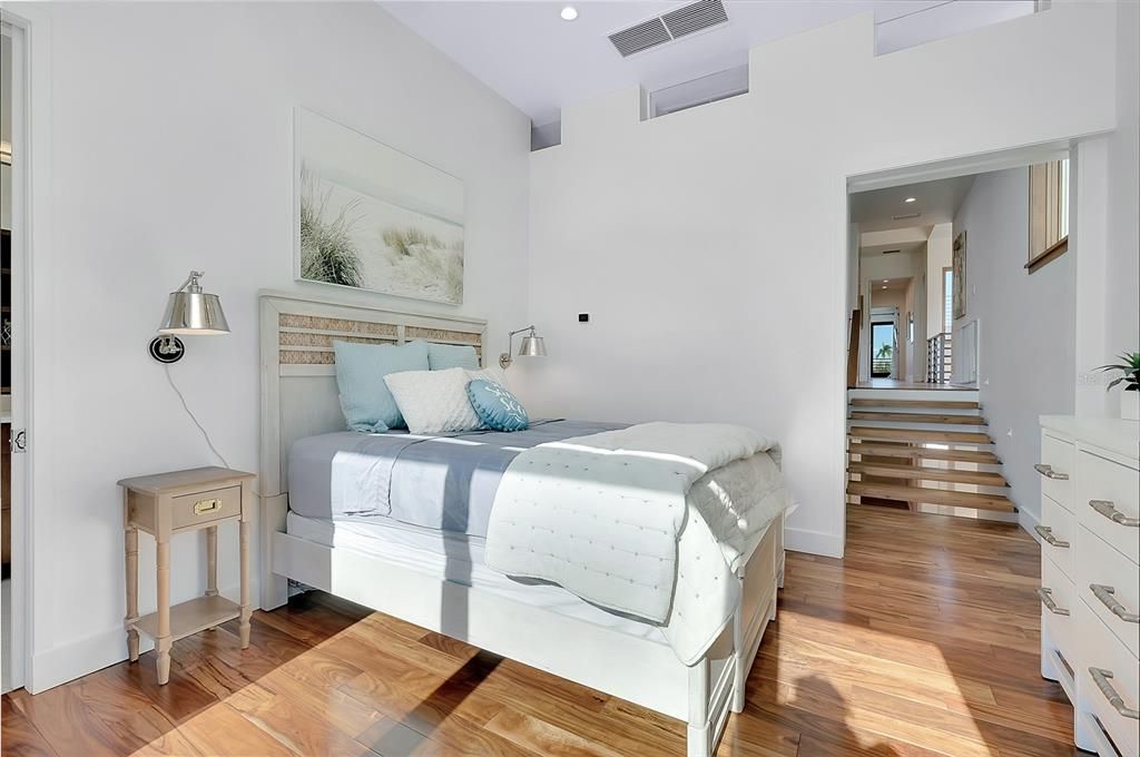 For Sale: $6,500,000 (5 beds, 4 baths, 4617 Square Feet)