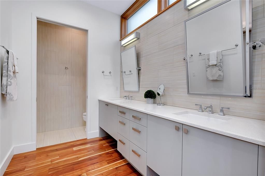 For Sale: $6,500,000 (5 beds, 4 baths, 4617 Square Feet)