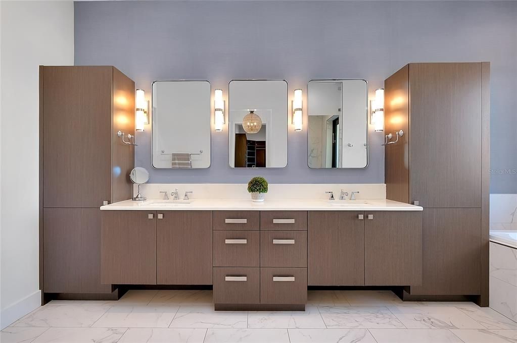 For Sale: $6,500,000 (5 beds, 4 baths, 4617 Square Feet)