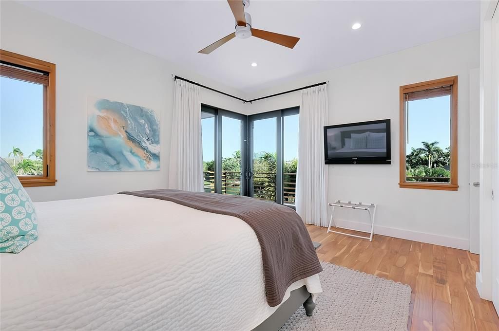 For Sale: $6,500,000 (5 beds, 4 baths, 4617 Square Feet)