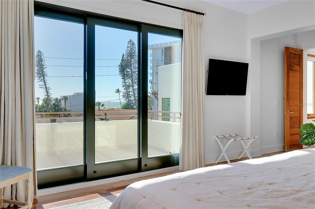 For Sale: $6,500,000 (5 beds, 4 baths, 4617 Square Feet)