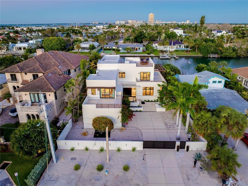 For Sale: $6,500,000 (5 beds, 4 baths, 4617 Square Feet)