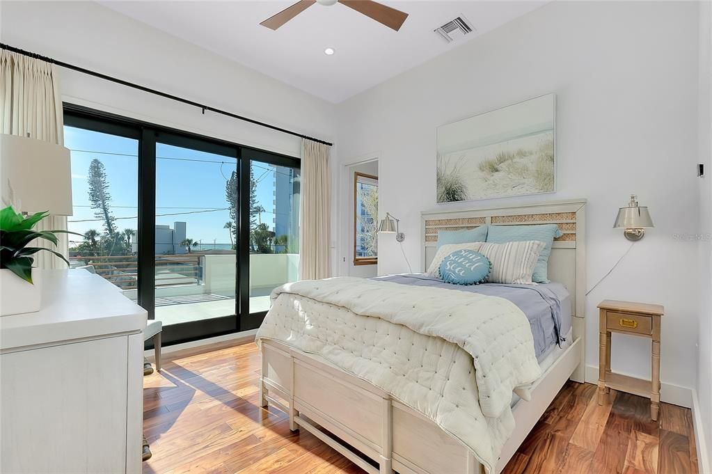 For Sale: $6,500,000 (5 beds, 4 baths, 4617 Square Feet)