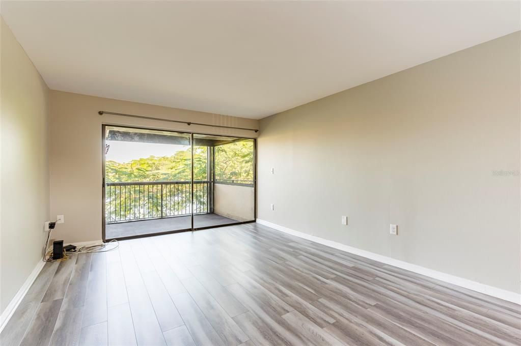 For Sale: $249,900 (3 beds, 2 baths, 1180 Square Feet)