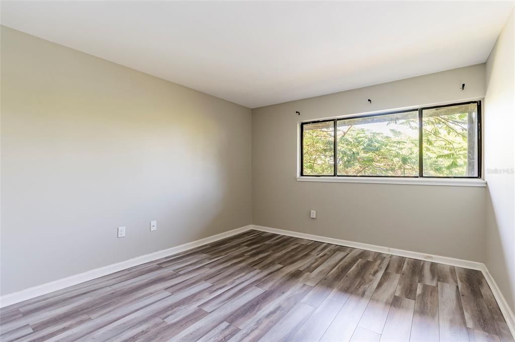 For Sale: $249,900 (3 beds, 2 baths, 1180 Square Feet)