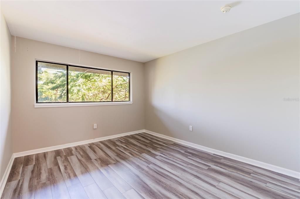 For Sale: $249,900 (3 beds, 2 baths, 1180 Square Feet)