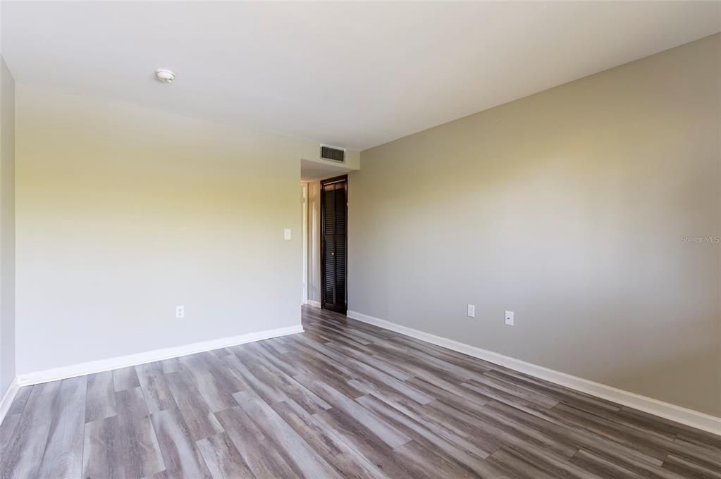 For Sale: $249,900 (3 beds, 2 baths, 1180 Square Feet)