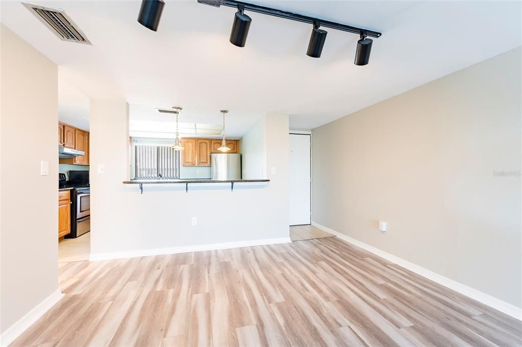 For Sale: $249,900 (3 beds, 2 baths, 1180 Square Feet)