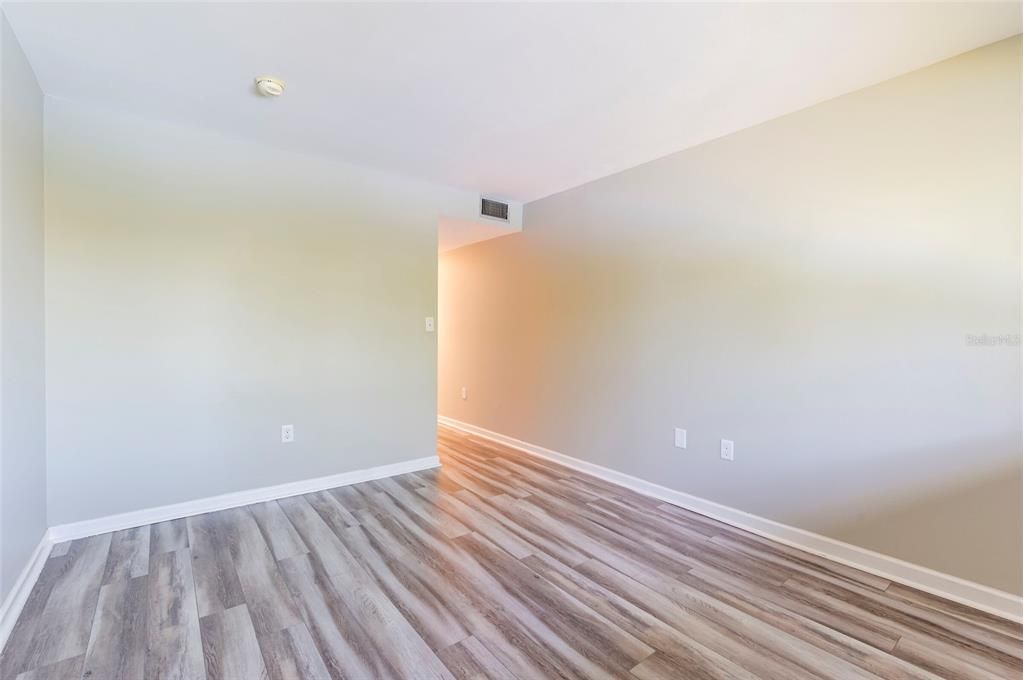 For Sale: $249,900 (3 beds, 2 baths, 1180 Square Feet)