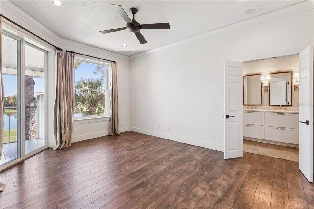 Под контрактом: $397,000 (3 спален, 2 ванн, 1408 Квадратных фут)