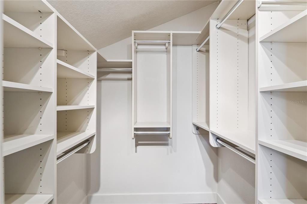 Под контрактом: $397,000 (3 спален, 2 ванн, 1408 Квадратных фут)