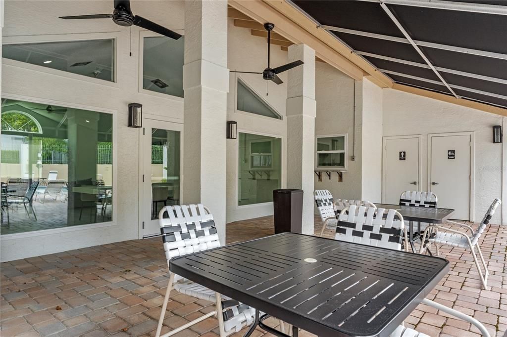 Под контрактом: $397,000 (3 спален, 2 ванн, 1408 Квадратных фут)