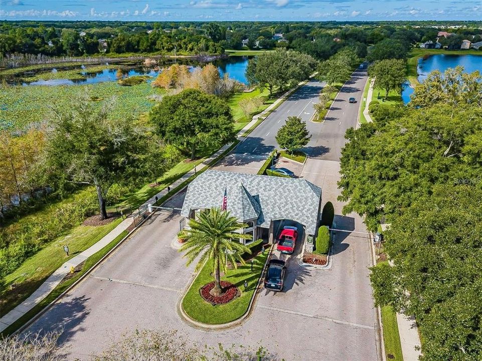 Под контрактом: $397,000 (3 спален, 2 ванн, 1408 Квадратных фут)