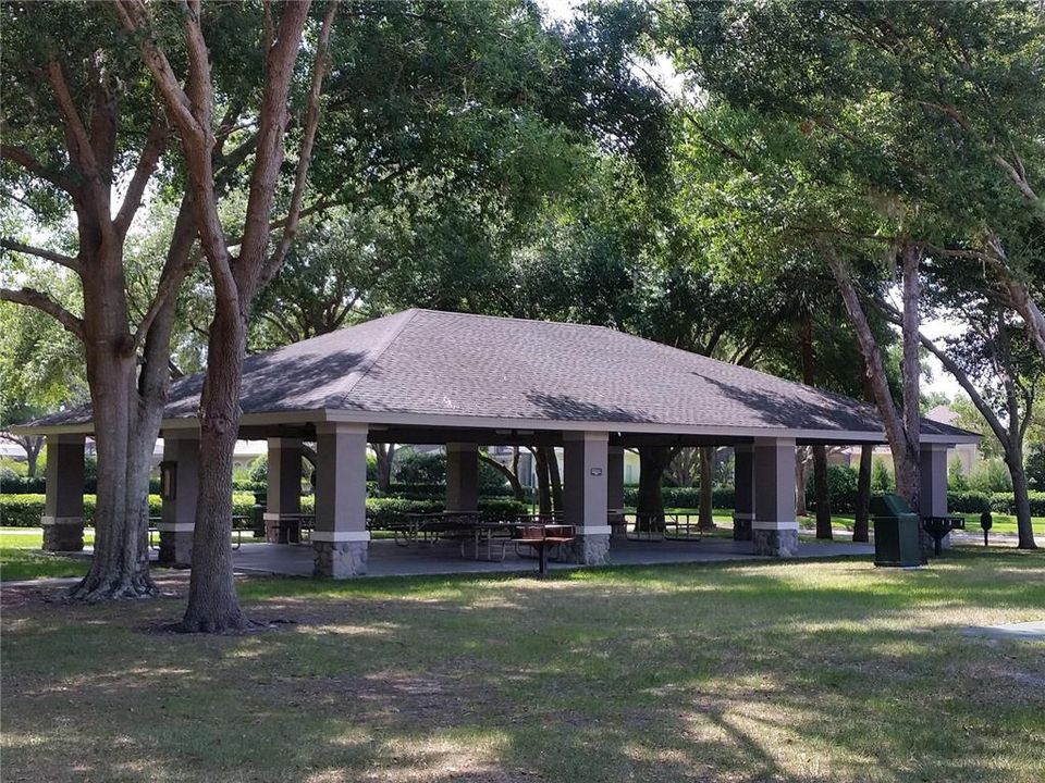 Под контрактом: $397,000 (3 спален, 2 ванн, 1408 Квадратных фут)