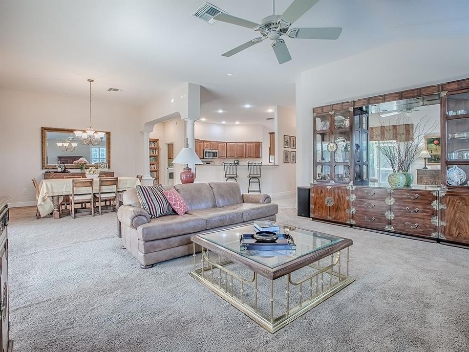 For Sale: $449,247 (3 beds, 2 baths, 1985 Square Feet)