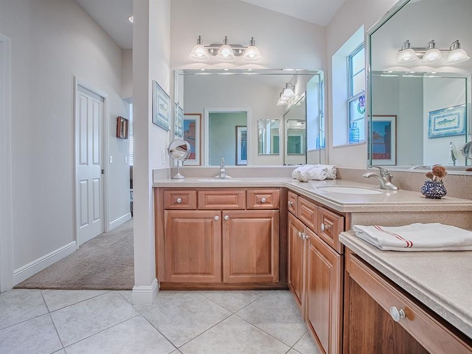 For Sale: $449,247 (3 beds, 2 baths, 1985 Square Feet)