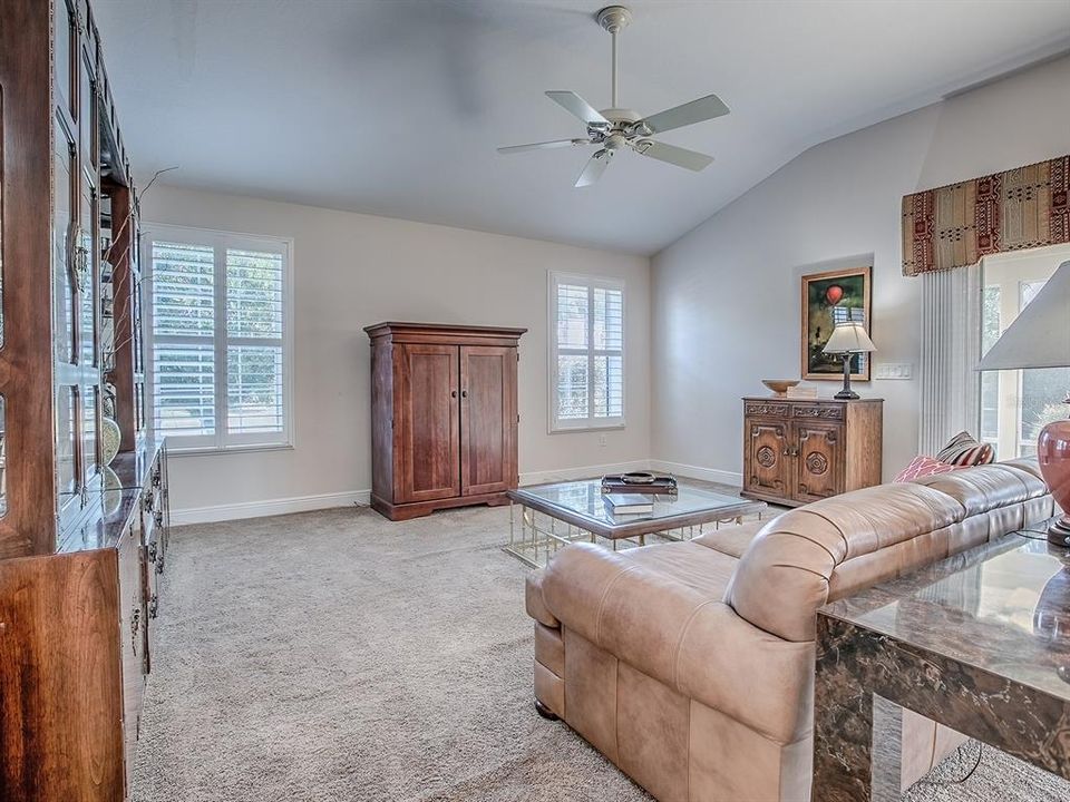 For Sale: $449,247 (3 beds, 2 baths, 1985 Square Feet)