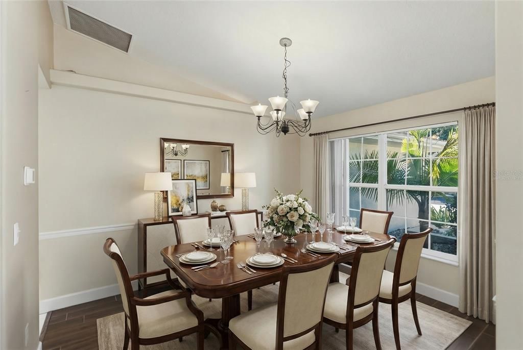 待售: $425,000 (3 贝兹, 2 浴室, 2112 平方英尺)