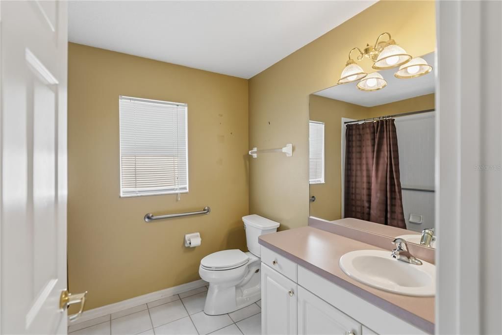 待售: $425,000 (3 贝兹, 2 浴室, 2112 平方英尺)