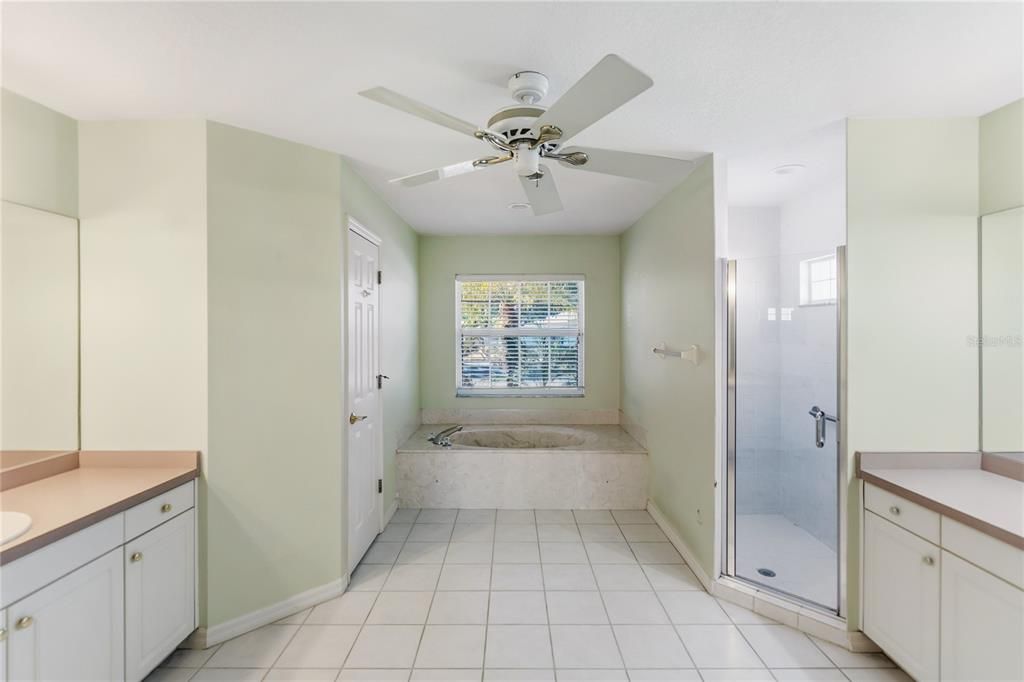 待售: $425,000 (3 贝兹, 2 浴室, 2112 平方英尺)