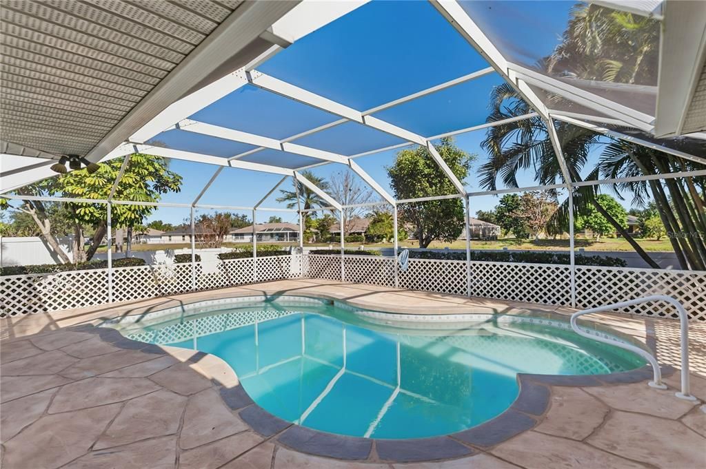 待售: $425,000 (3 贝兹, 2 浴室, 2112 平方英尺)