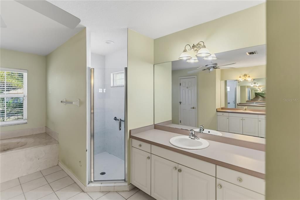 待售: $425,000 (3 贝兹, 2 浴室, 2112 平方英尺)