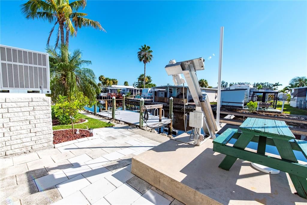 待售: $280,000 (2 贝兹, 2 浴室, 1296 平方英尺)